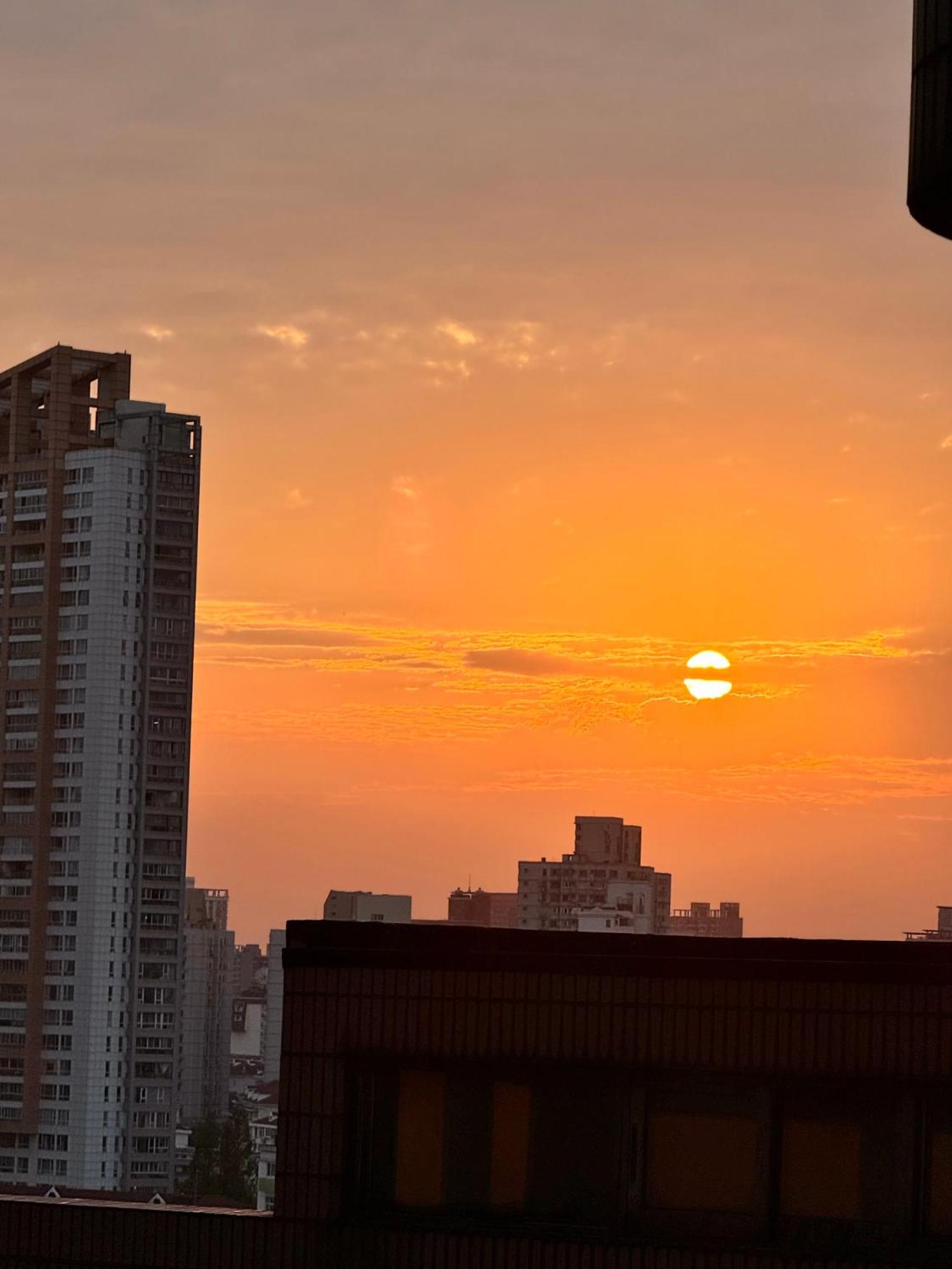Tonight Jing'an Temple Shenle Building Hotel